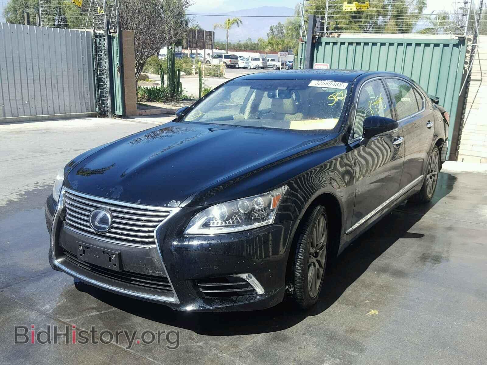2013 LEXUS LS600 - VIN: JTHDU1EF0D5016909 - Photo 2