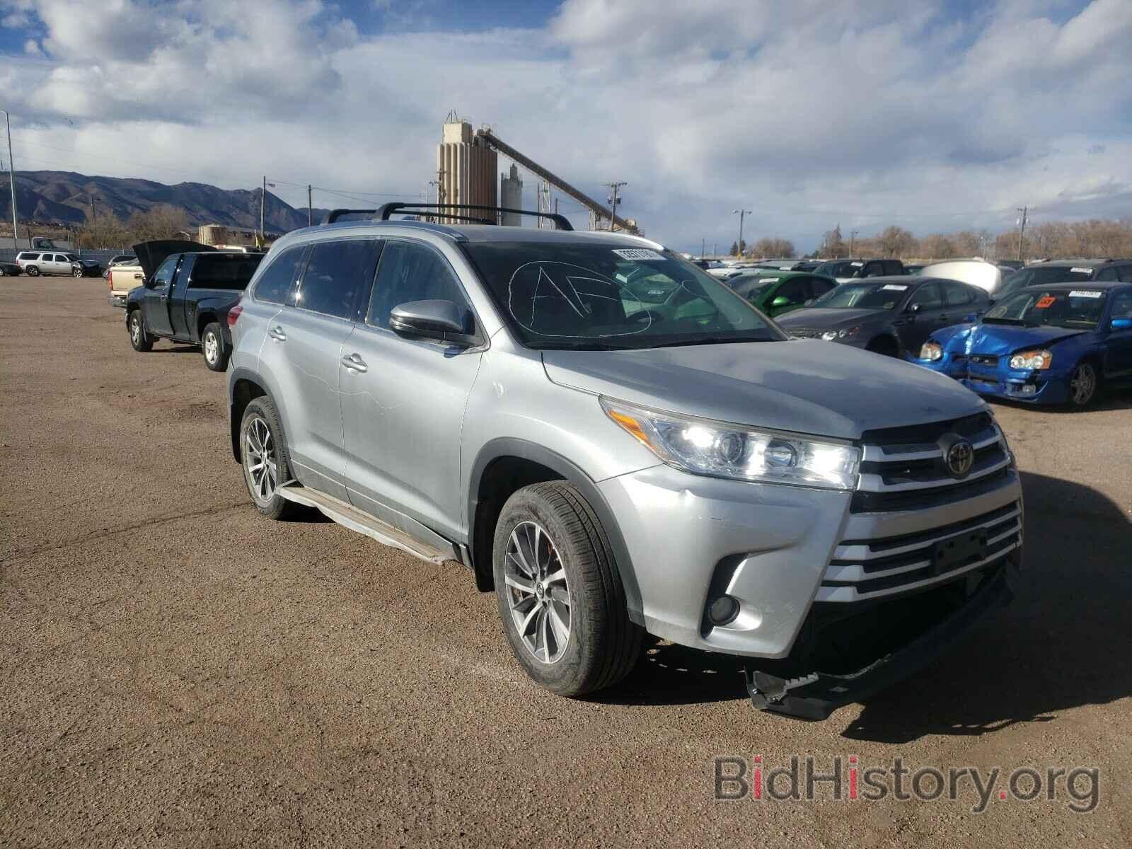 Фотография 5TDJZRFH0HS522213 - TOYOTA HIGHLANDER 2017