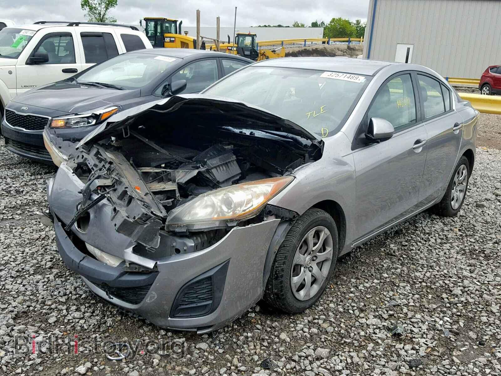 2011 MAZDA 3 - VIN: JM1BL1UFXB1409284 - Фото 2
