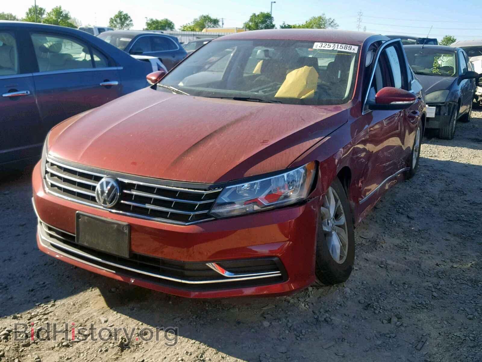 2017 VOLKSWAGEN PASSAT - VIN: 1VWAT7A32HC002739 - Фото 2