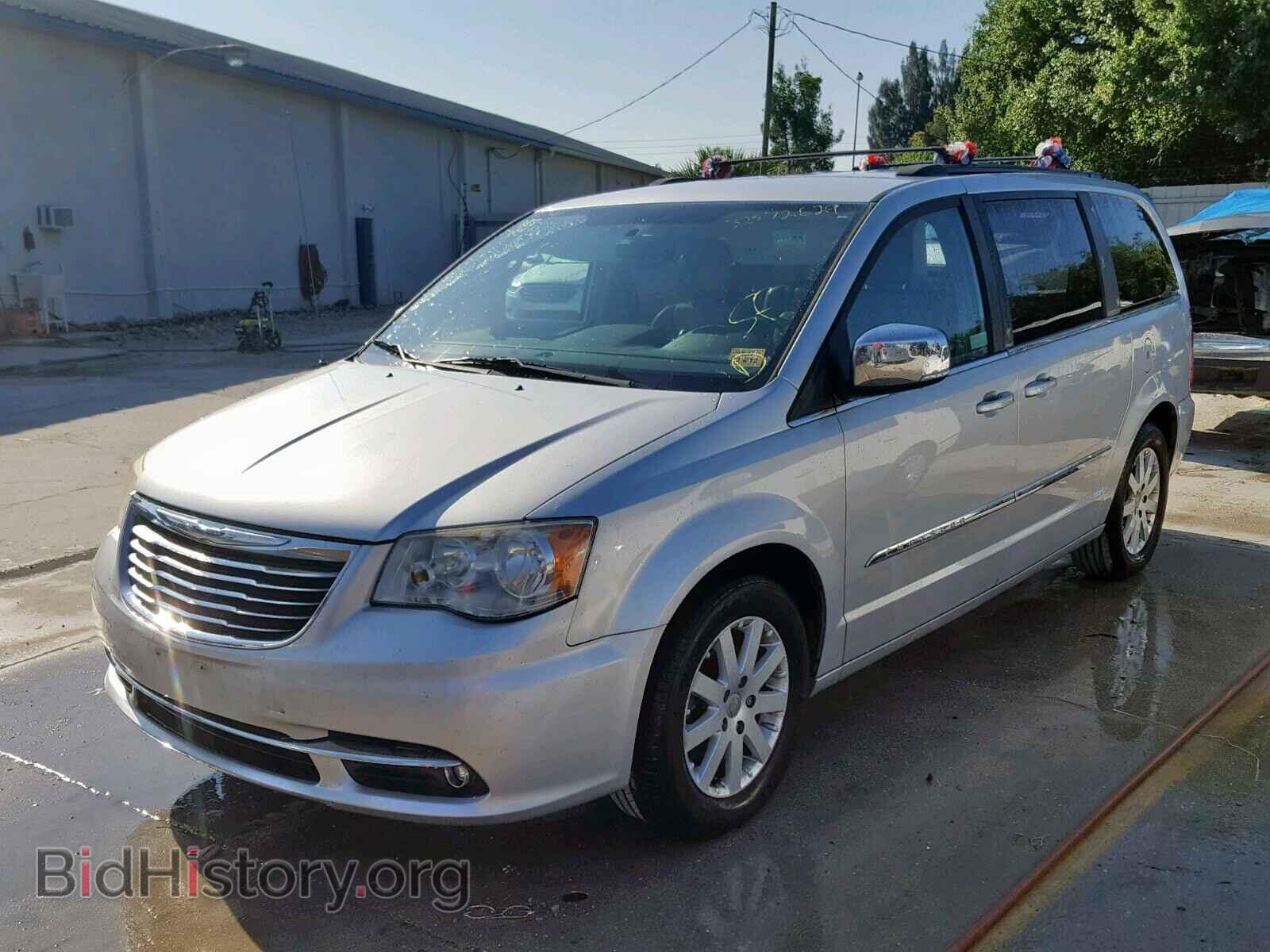 2011 CHRYSLER TOWN & COU - VIN: 2A4RR8DG1BR608017 - Фото 2