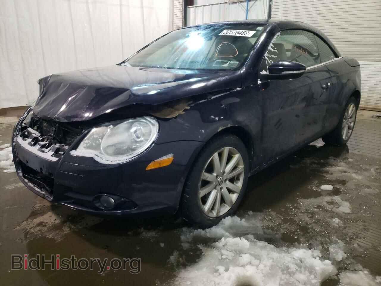 2011 VOLKSWAGEN EOS - VIN: WVWBA7AH4BV002102 - Фото 2