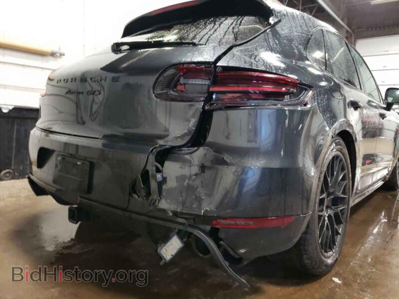 2017 Porsche MACAN (VIN WP1AG2A56HLB54372) — photo 9 of 10