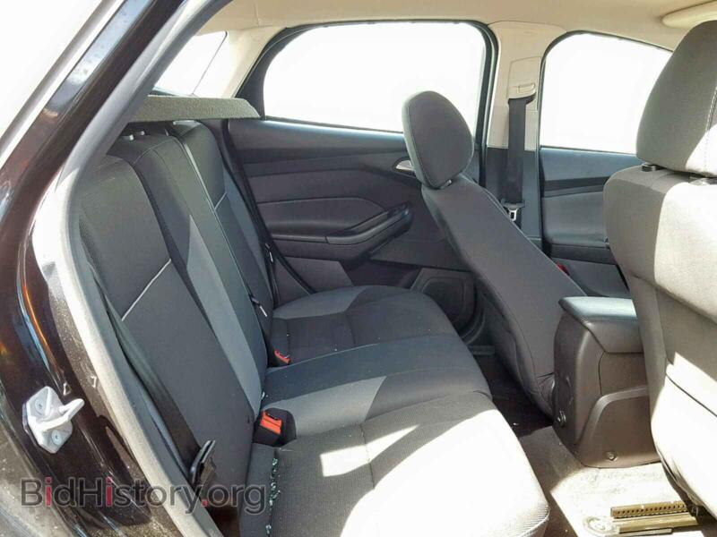 2014 Ford FOCUS SE (VIN 1FADP3K29EL143277) — фото 6 из 10
