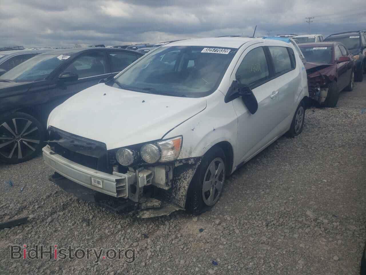2016 CHEVROLET SONIC - VIN: 1G1JA6SH9G4175592 - Фото 2
