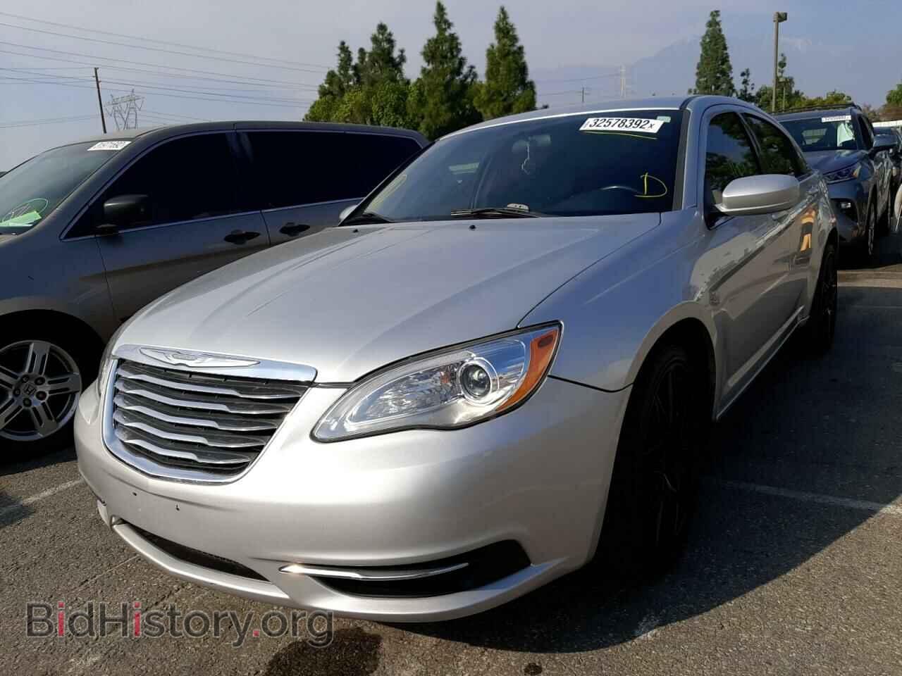 2011 CHRYSLER 200 - VIN: 1C3BC1FGXBN607995 - Фото 2