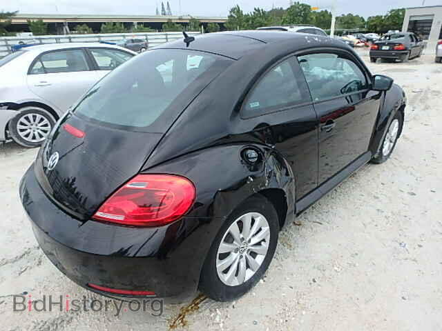 2014 VOLKSWAGEN BEETLE - VIN: 3VWF17AT0EM643328 - Фото 4