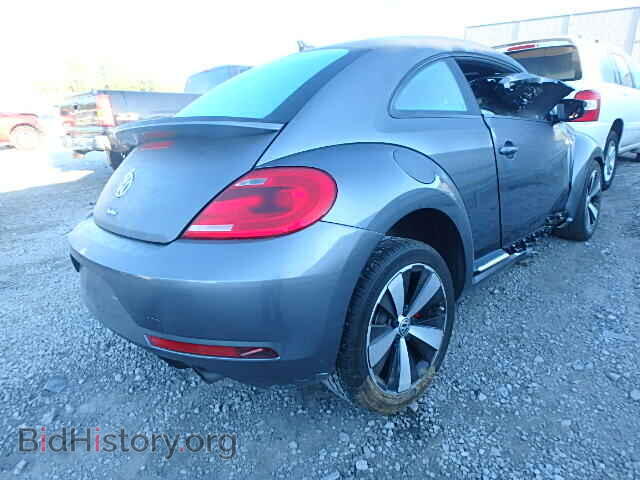 2014 VOLKSWAGEN BEETLE - VIN: 3VWVS7ATXEM605632 - Фото 4