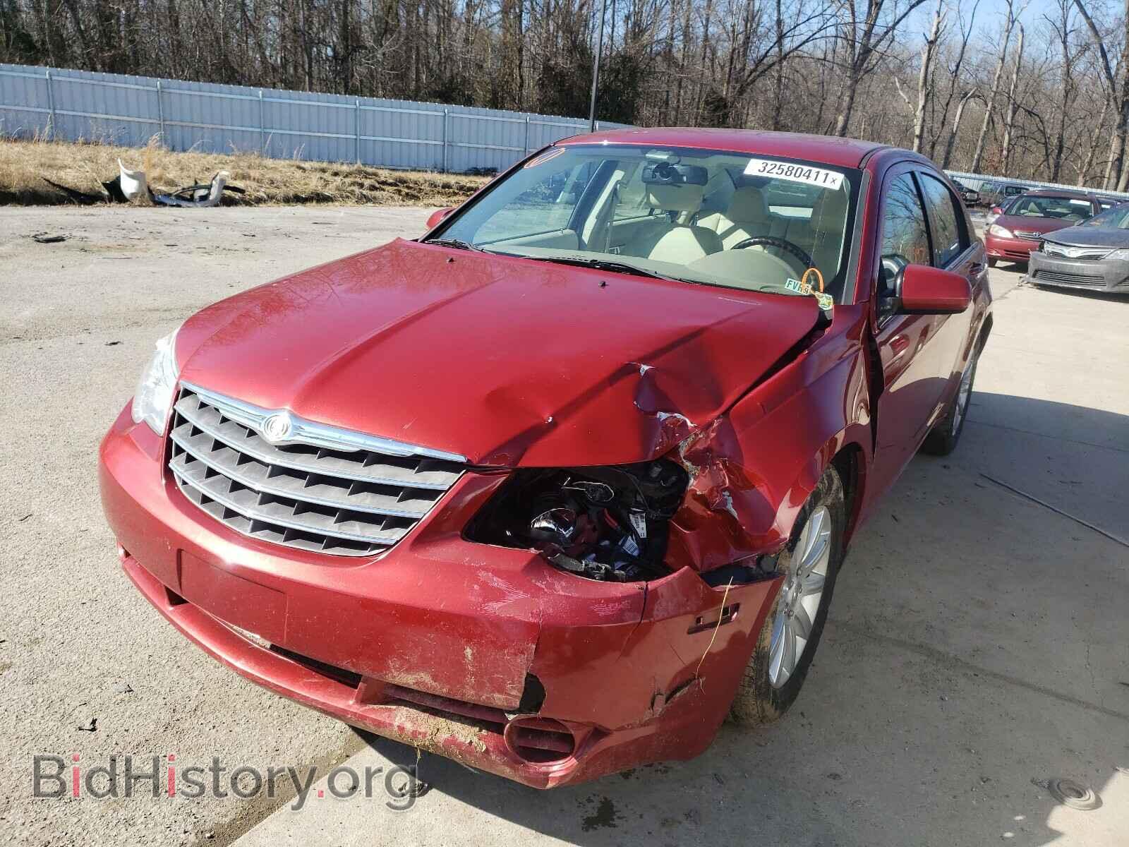 2010 CHRYSLER SEBRING - VIN: 1C3CC5FB9AN229649 - Фото 2