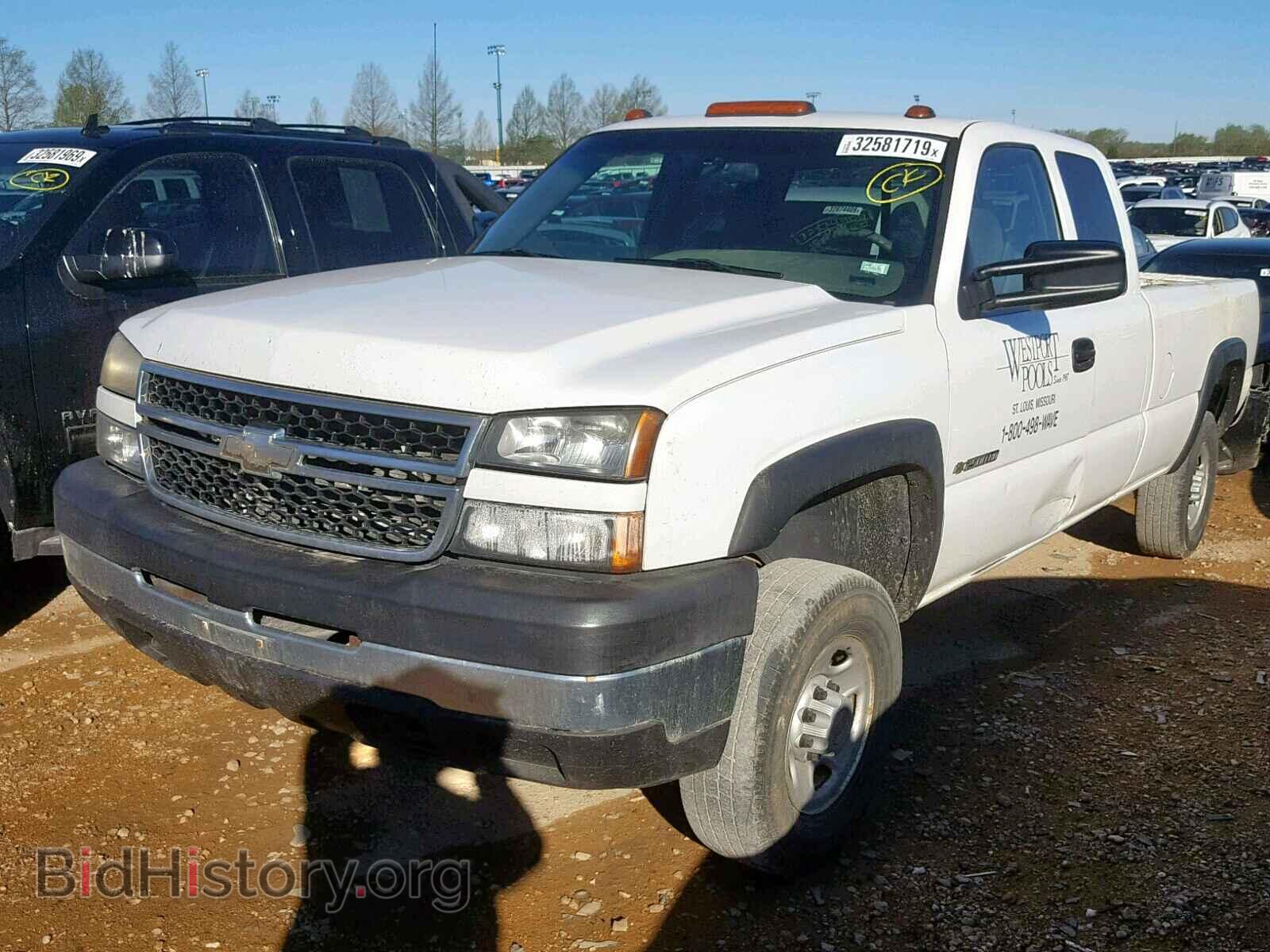 2007 CHEVROLET SILVERADO - VIN: 1GCHC29U57E182092 - Фото 2