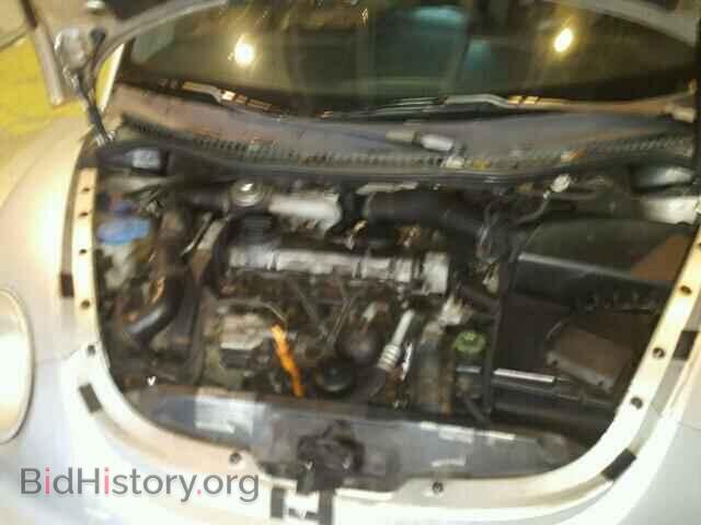 2000 VOLKSWAGEN BEETLE - VIN: 3VWCF21C5YM474189 - Фото 7