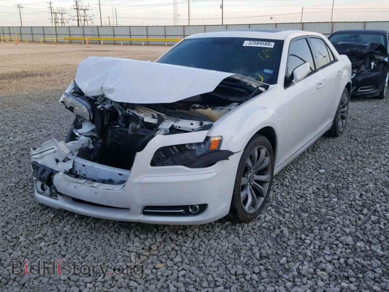 2014 Chrysler 300 (VIN 2C3CCABG1EH355206) — фото 2 из 10