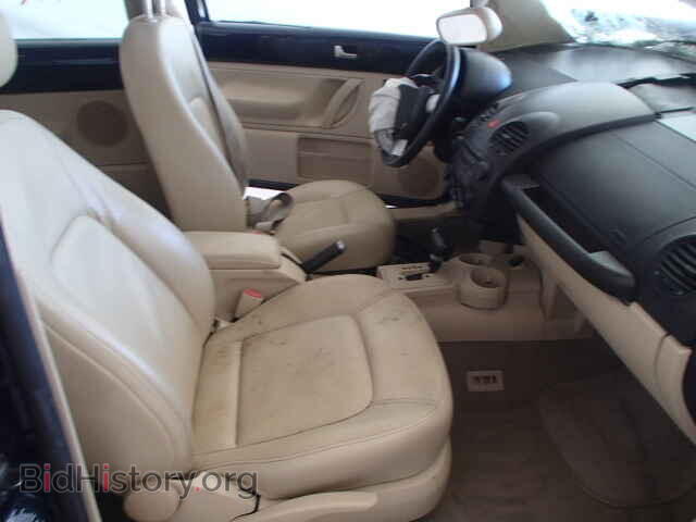 2004 VOLKSWAGEN BEETLE - VIN: 3VWCR31CX4M414982 - Фото 5