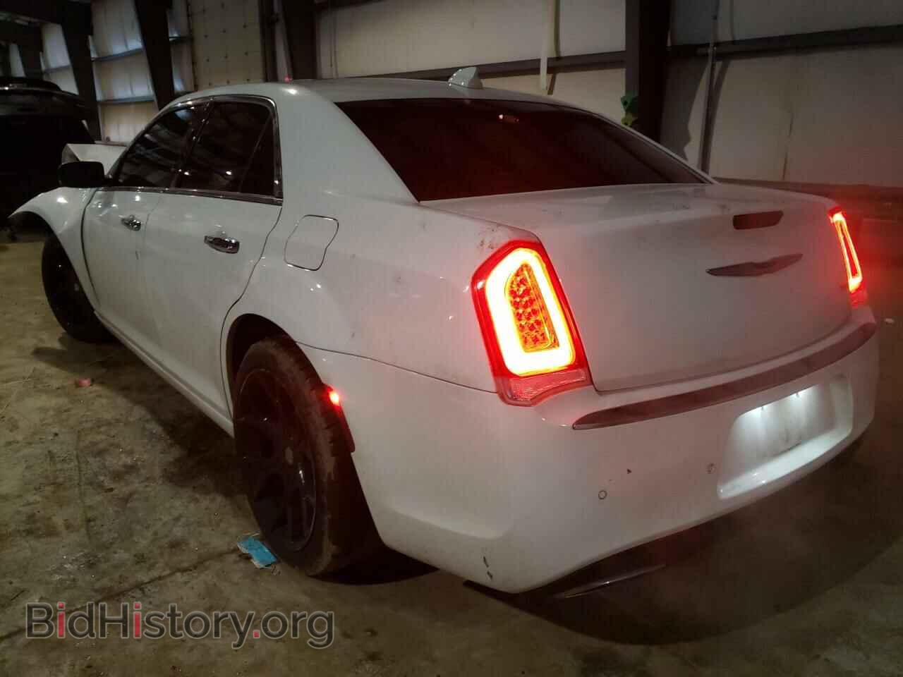 2018 CHRYSLER 300 - VIN: 2C3CCAEG3JH263813 - Фото 3