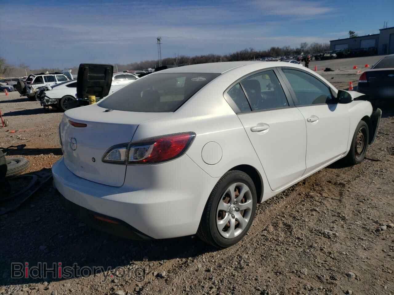 2011 MAZDA 3 - VIN: JM1BL1UF9B1367092 - Фото 4