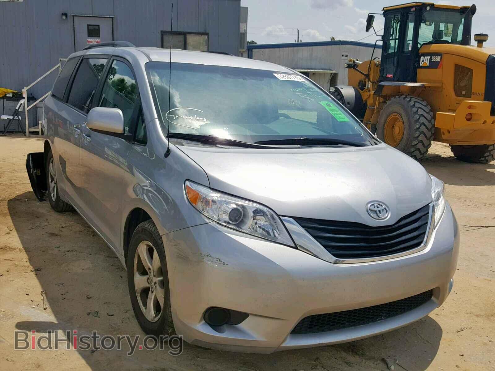 Photo 5TDKK3DC0DS286153 - TOYOTA SIENNA LE 2013