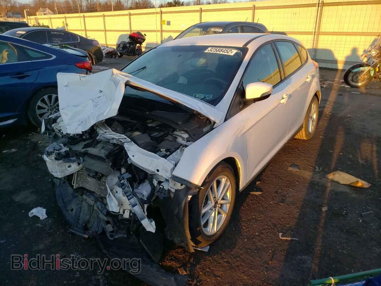 2016 FORD FOCUS - VIN: 1FADP3K21GL261049 - Фото 2