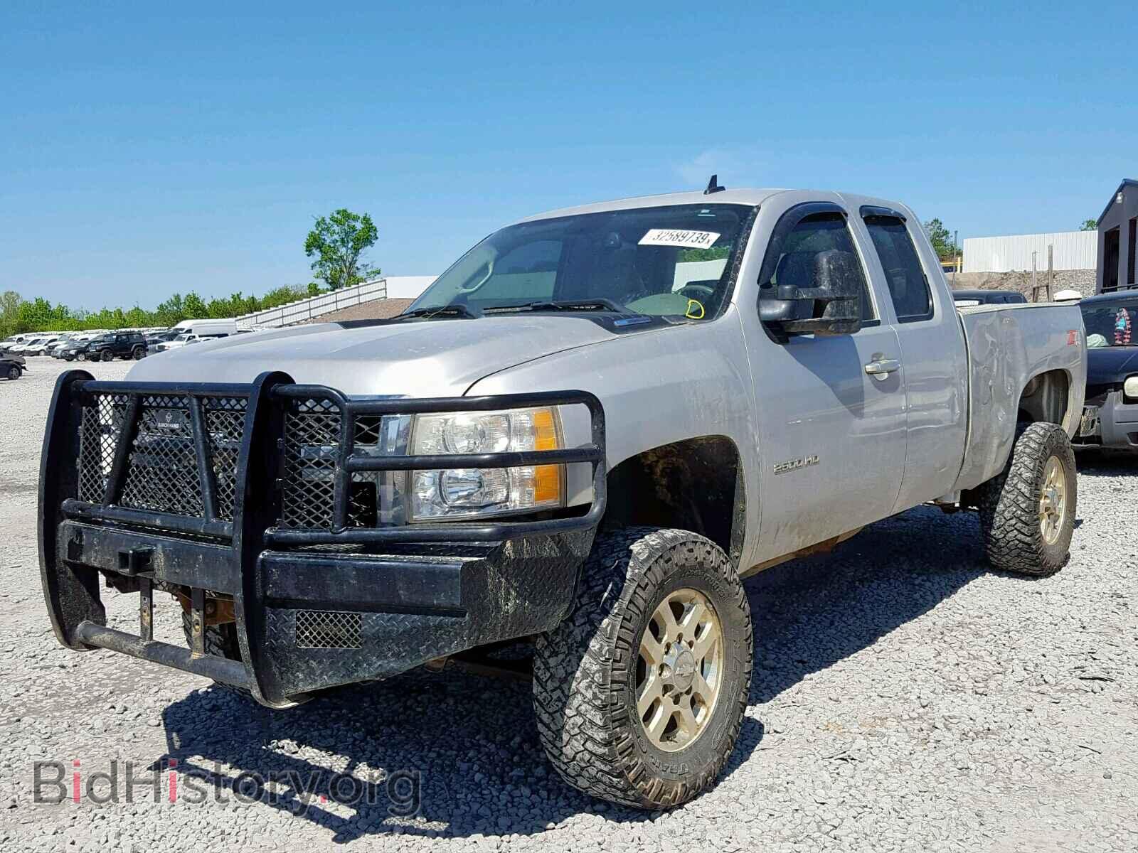 2011 CHEVROLET SILVERADO - VIN: 1GC2KYC86BZ184815 - Фото 2