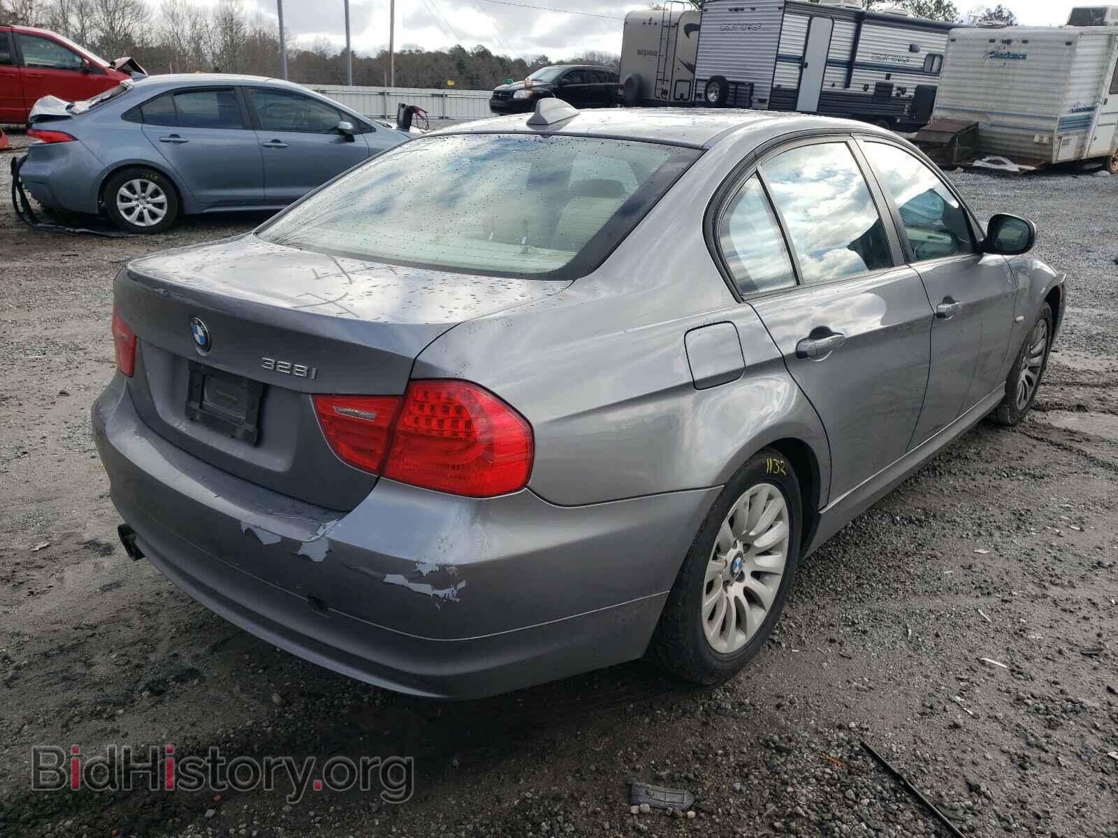 2009 BMW 3 SERIES - VIN: WBAPH73549A172396 - Фото 4