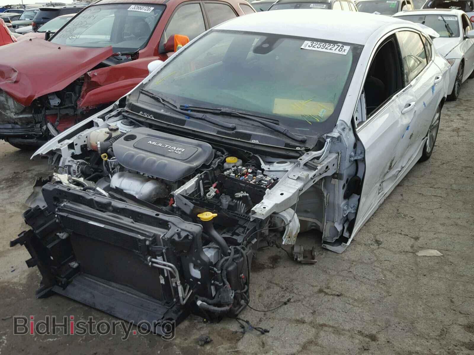 2015 CHRYSLER 200 - VIN: 1C3CCCAB3FN608164 - Фото 2