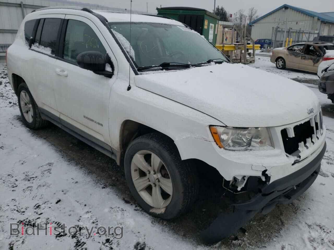 Photo 1J4NF1FB2BD239445 - JEEP COMPASS 2011