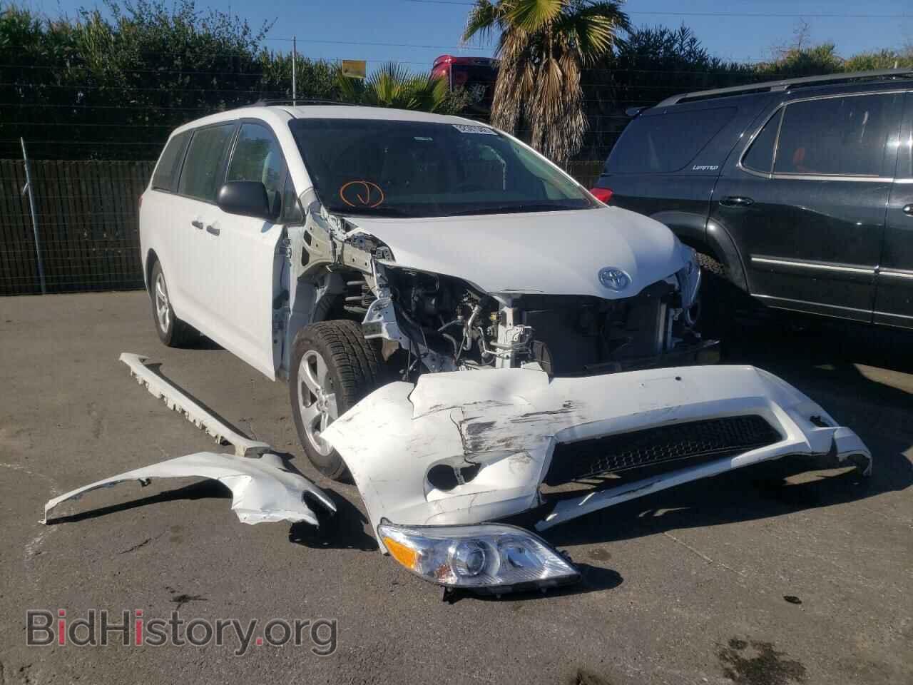 Фотография 5TDZK3DC7CS204223 - TOYOTA SIENNA 2012