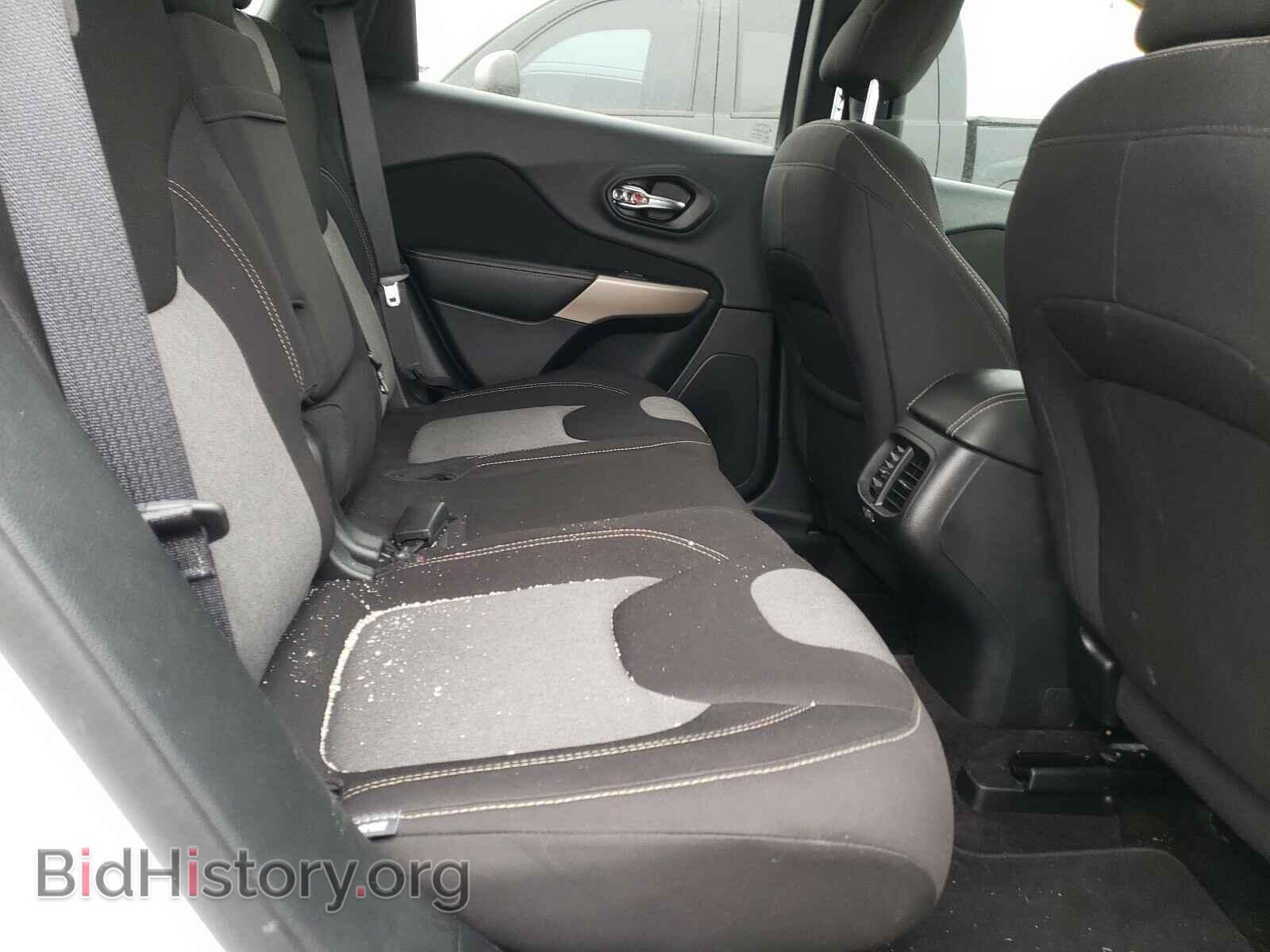 2018 JEEP CHEROKEE - VIN: 1C4PJLCB4JD615915 - Фото 6