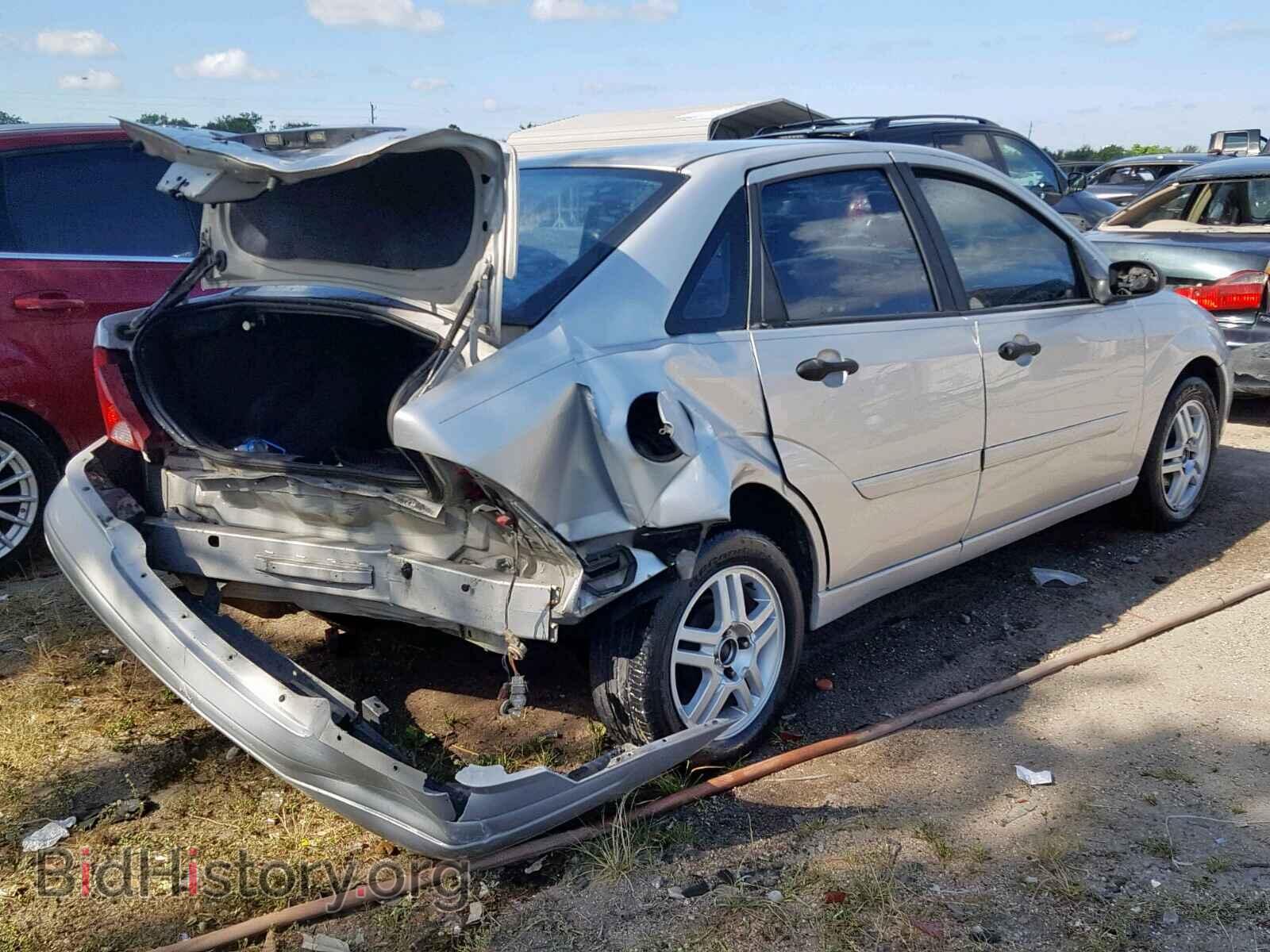 2000 FORD FOCUS SE - VIN: 1FAFP34P9YW126726 - Фото 4