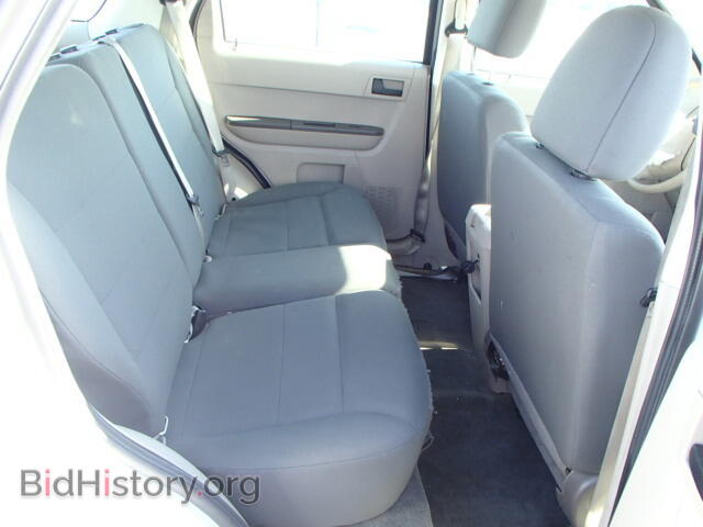 2011 FORD ESCAPE - VIN: 1FMCU0C71BKB53855 - Фото 6