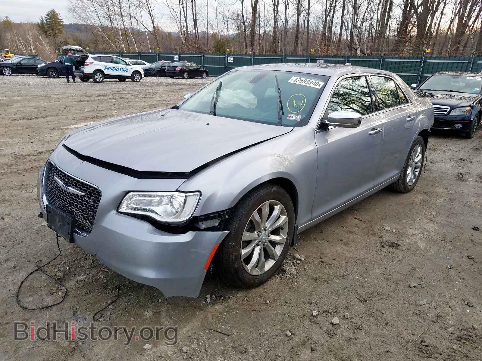 2017 CHRYSLER 300 - VIN: 2C3CCAKG1HH565664 - Фото 2