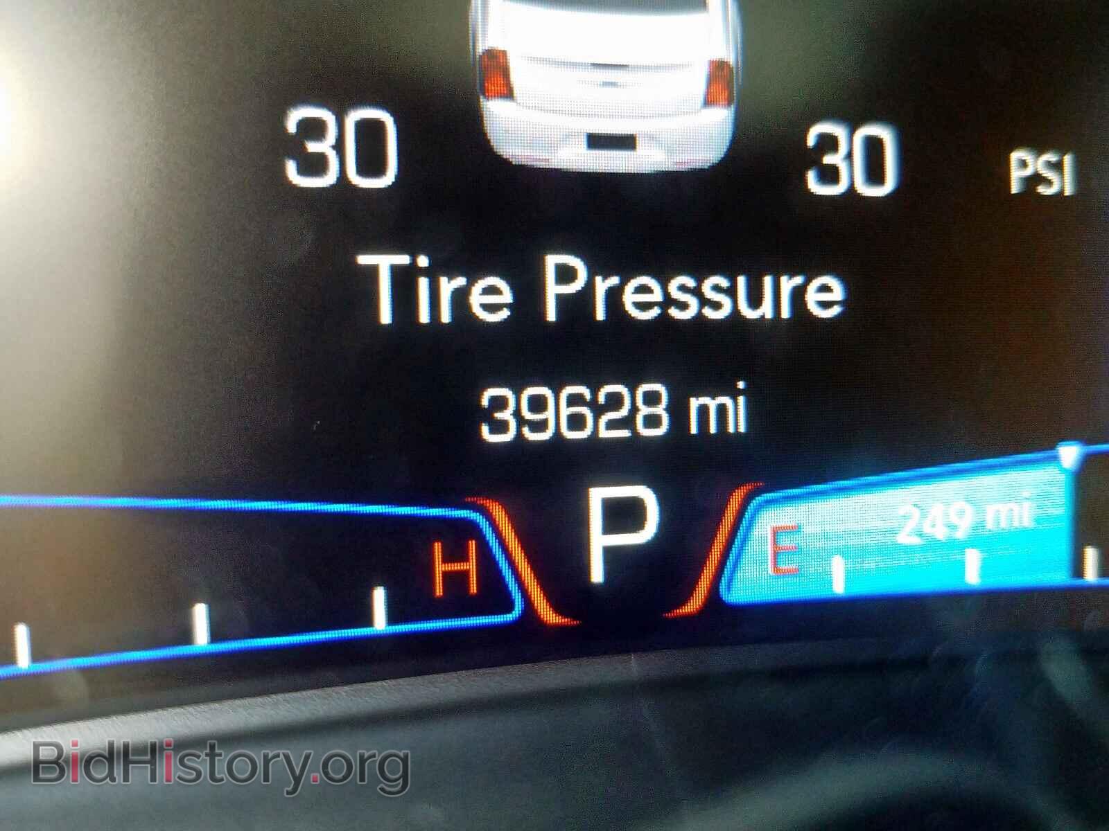 2017 CHRYSLER 300 - VIN: 2C3CCAKG1HH565664 - Фото 8