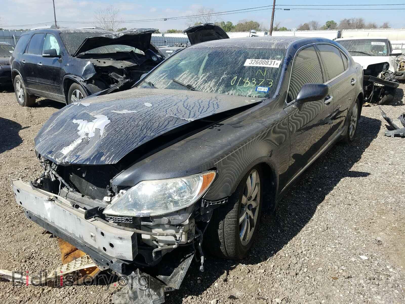 2007 LEXUS LS460 - VIN: JTHGL46F075018373 - Photo 2
