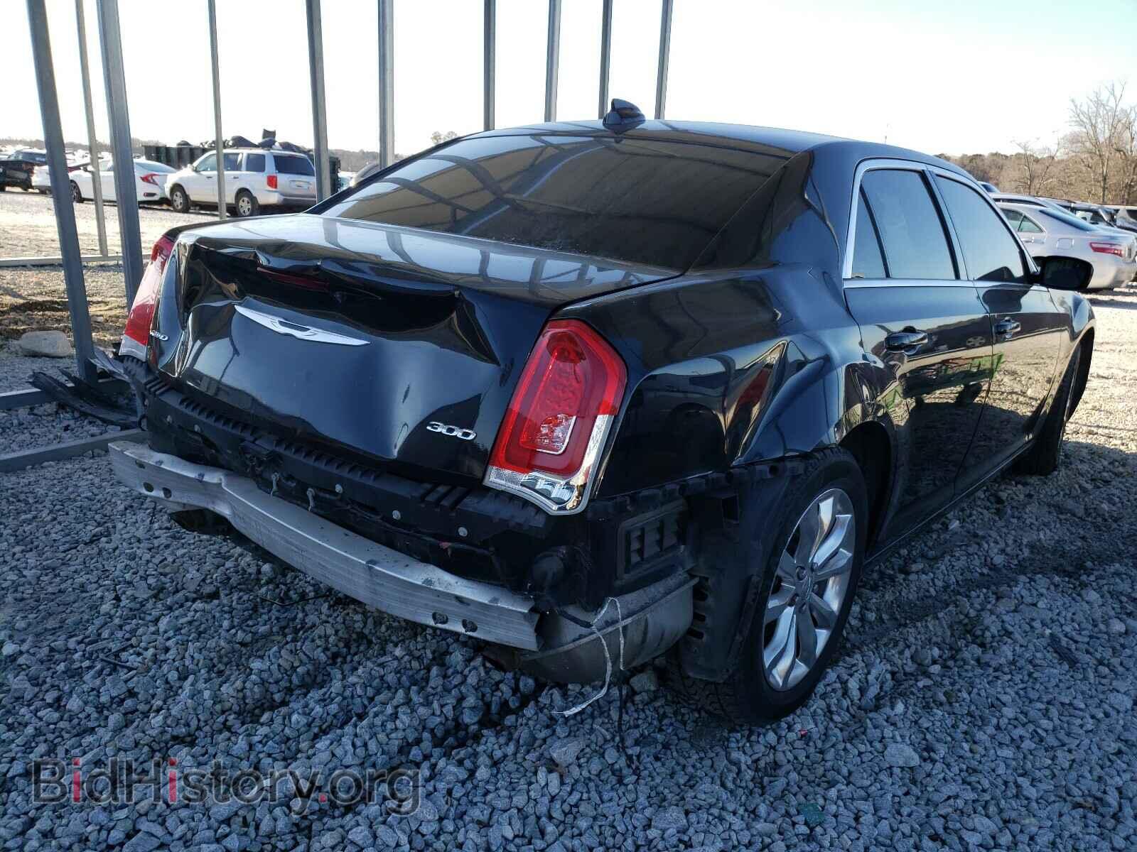 2016 CHRYSLER 300 - VIN: 2C3CCARG9GH208673 - Фото 4