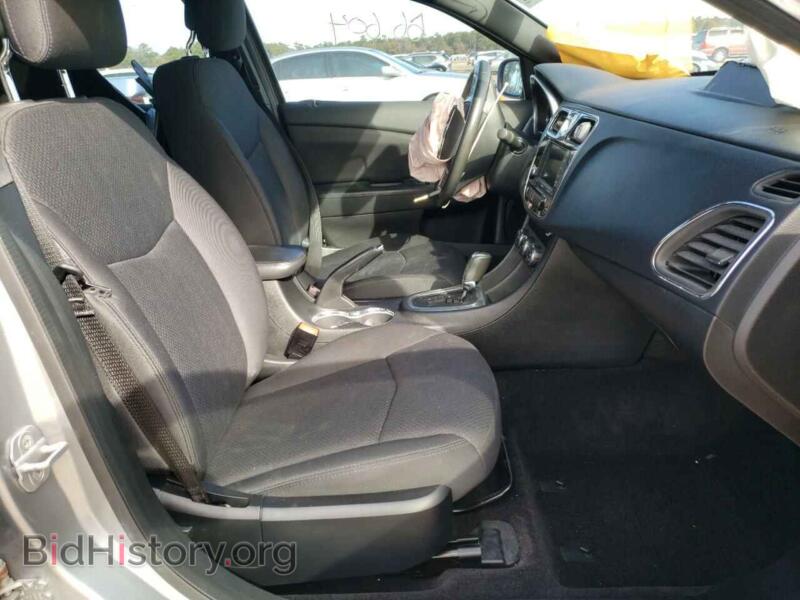 2013 Chrysler 200 (VIN 1C3CCBBB9DN550034) — фото 5 из 10