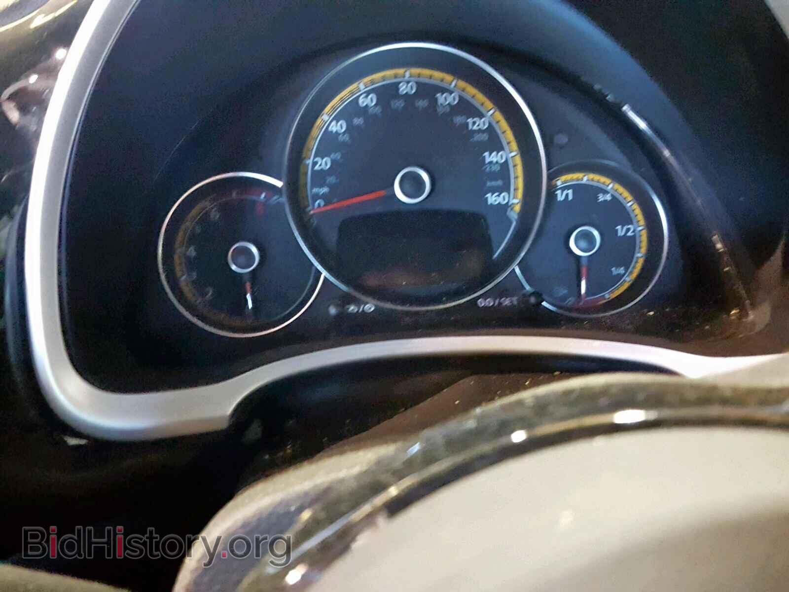 2017 VOLKSWAGEN BEETLE - VIN: 3VWT17AT8HM811529 - Фото 8