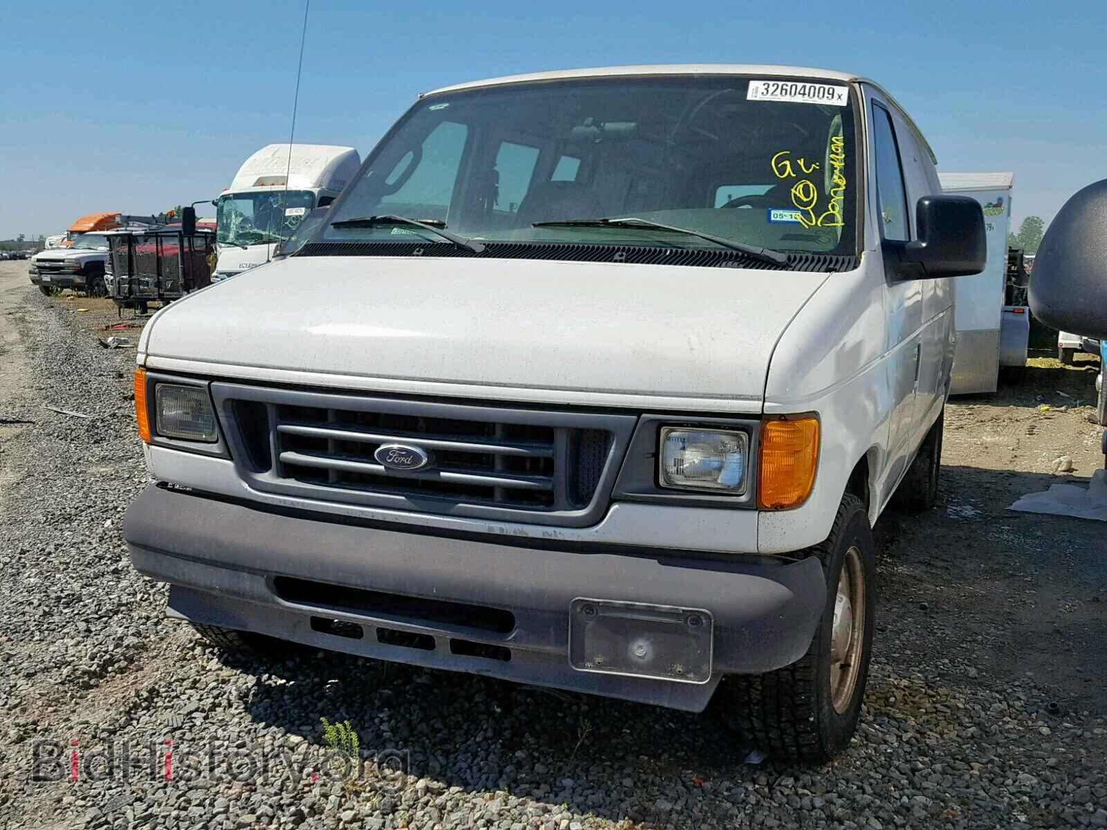 2005 FORD ECONOLINE - VIN: 1FTRE14W05HA20304 - Фото 2