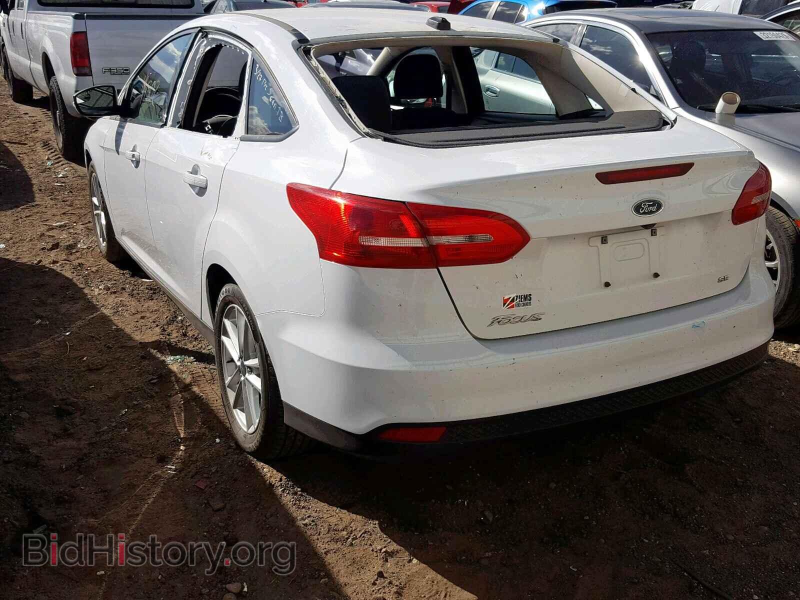 2017 FORD FOCUS SE - VIN: 1FADP3F2XHL217661 - Фото 3
