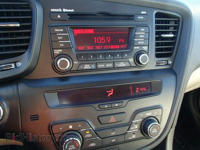 2011 KIA OPTIMA - VIN: KNAGN4A71B5131055 - Фото 9