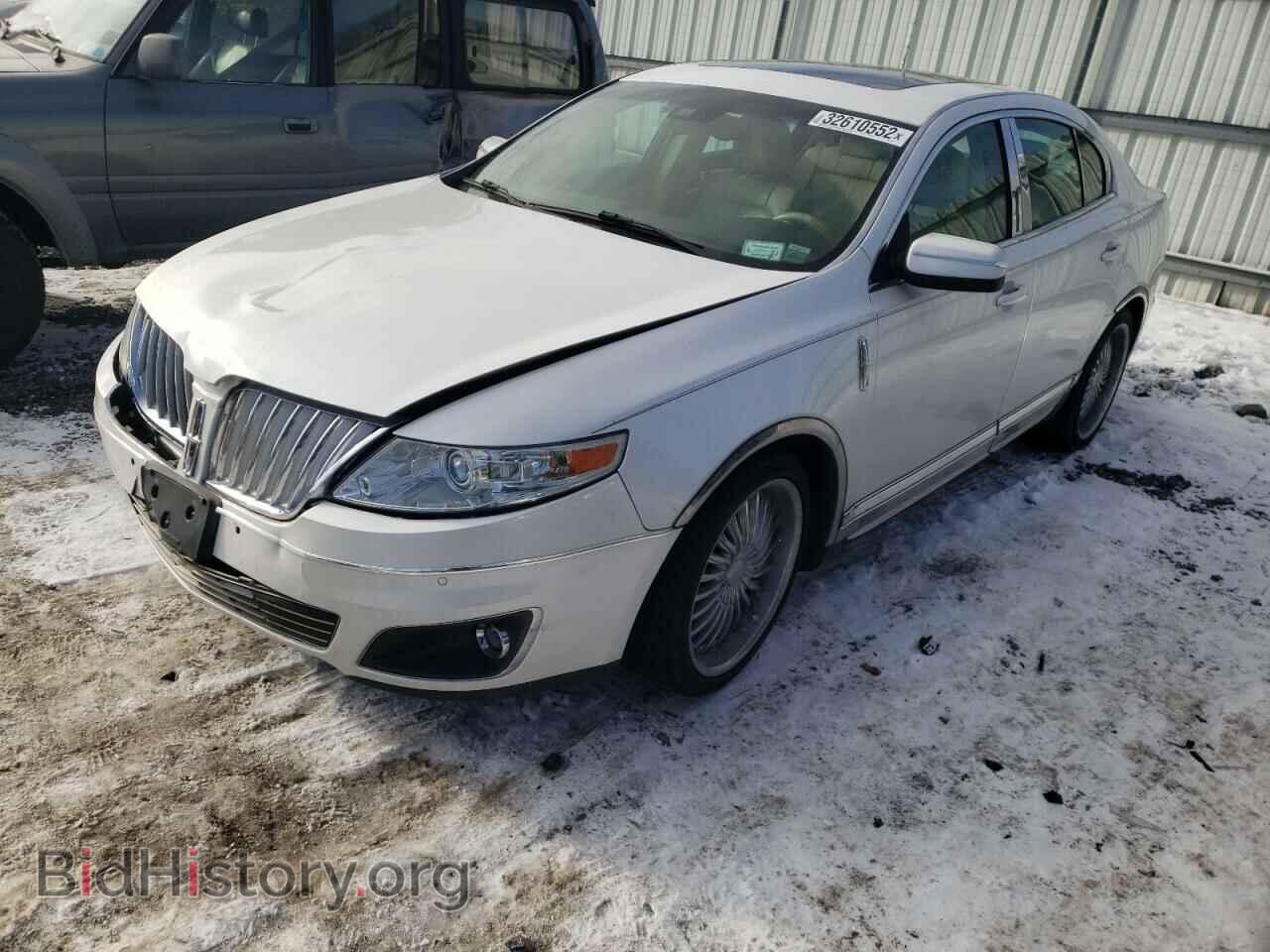 2011 LINCOLN MKS - VIN: 1LNHL9FTXBG600174 - Фото 2