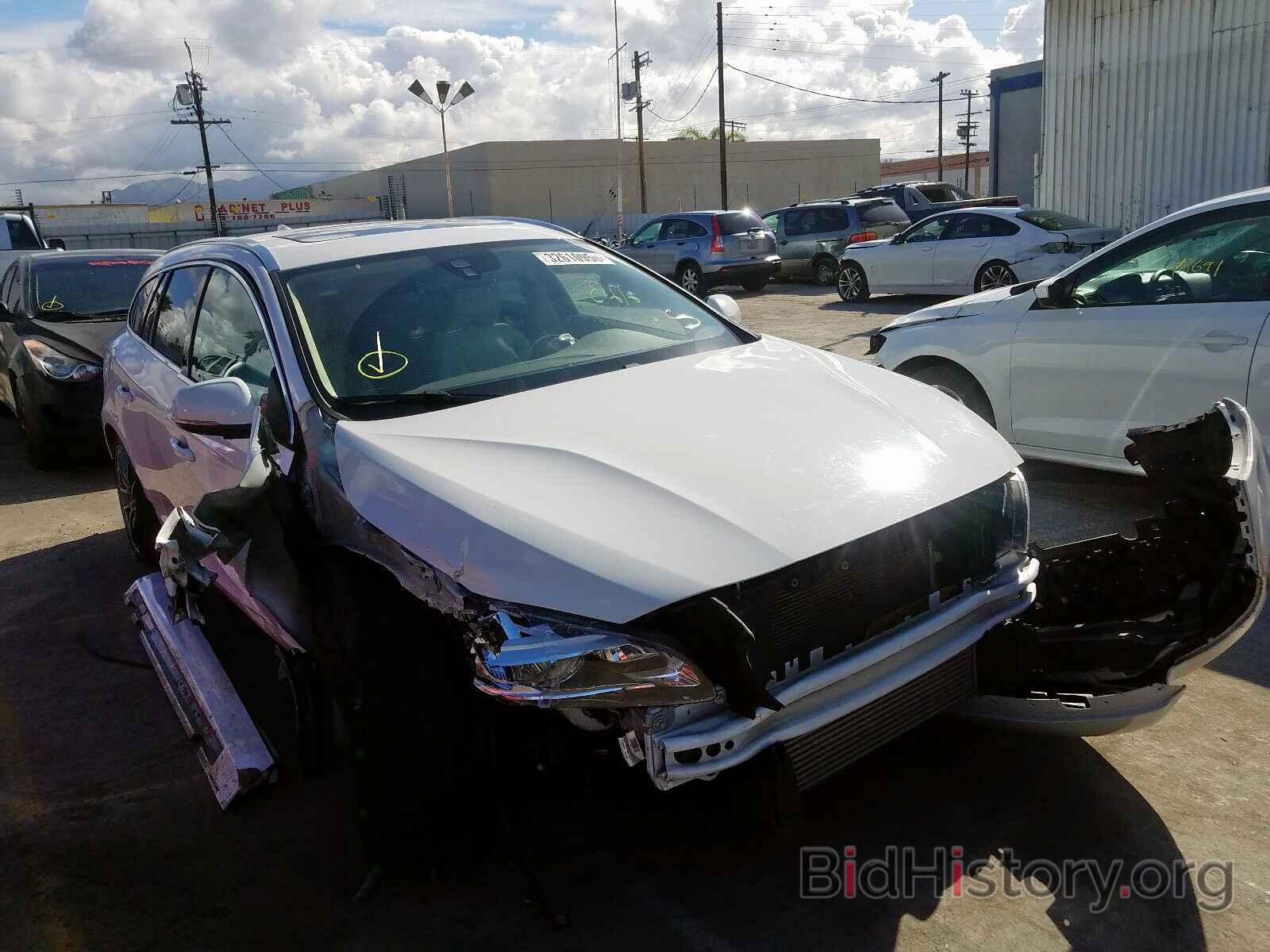 Photo YV140MEKXH1331431 - VOLVO V60 2017