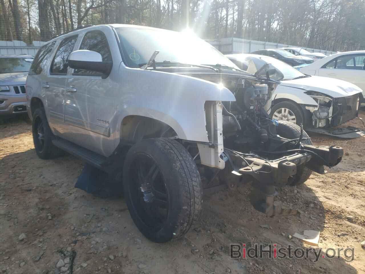 Photo 1GNSCBE05BR325446 - CHEVROLET TAHOE 2011