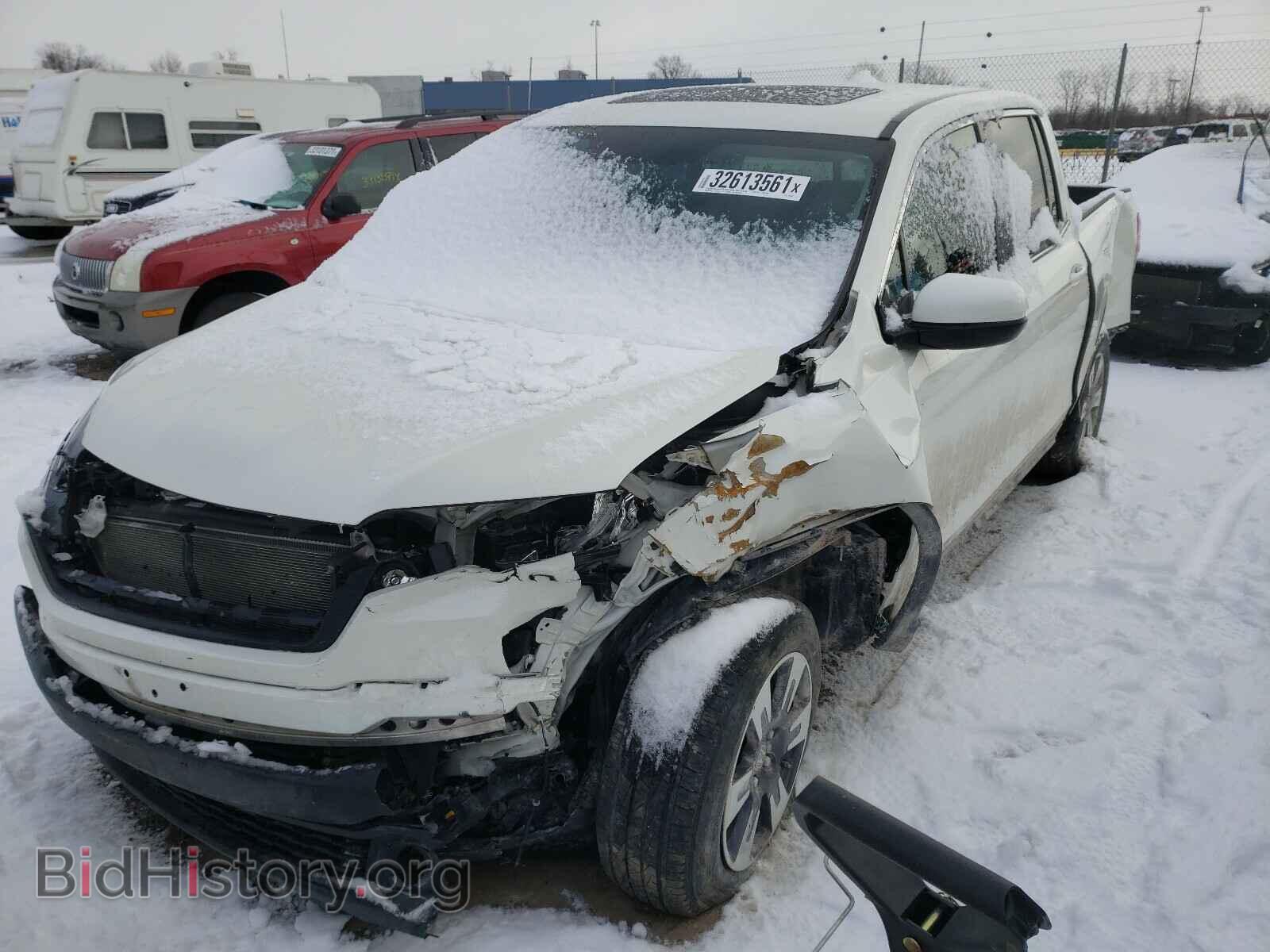 2019 HONDA RIDGELINE - VIN: 5FPYK3F67KB003449 - Фото 2