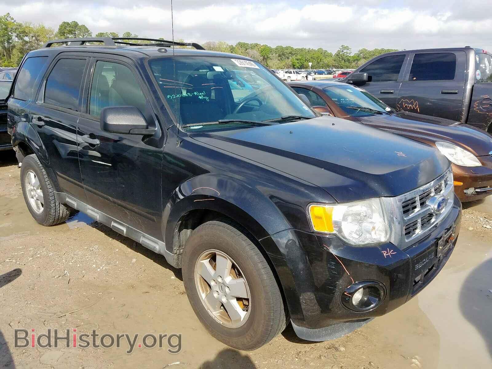 Photo 1FMCU0D77BKB45886 - FORD ESCAPE 2011