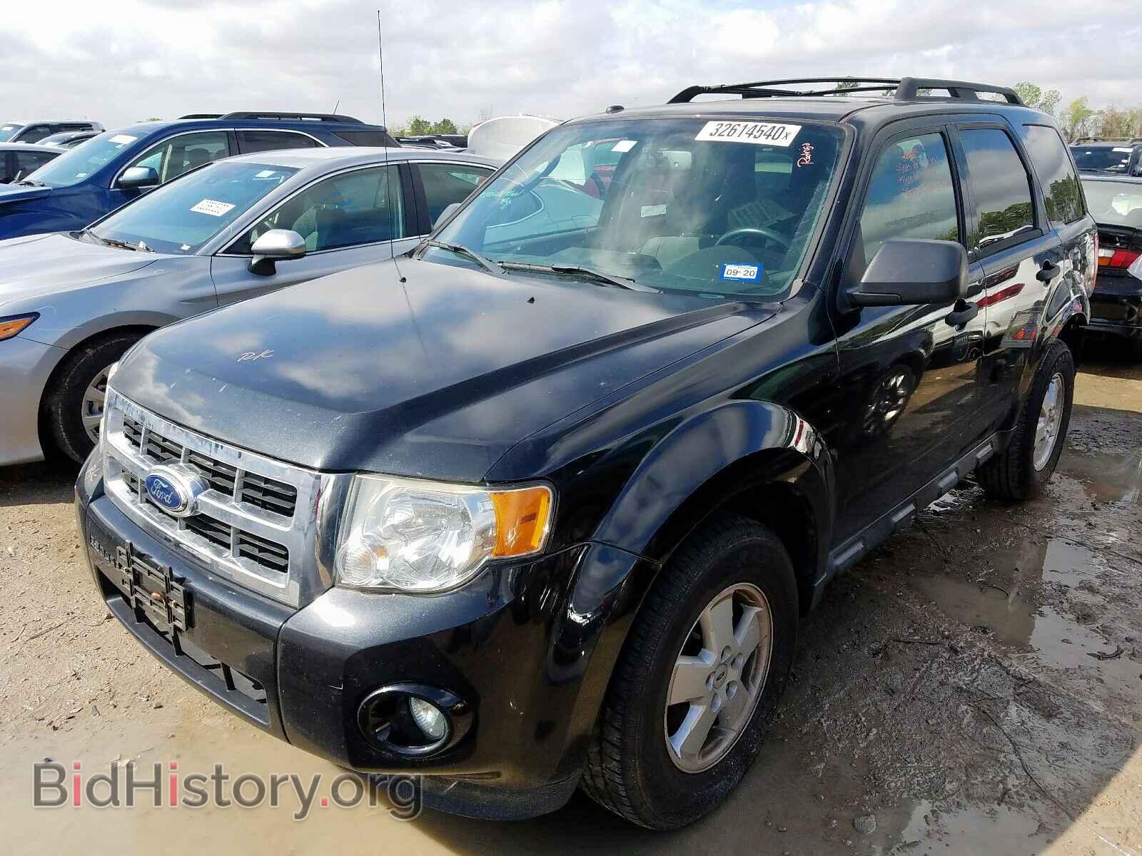 2011 FORD ESCAPE - VIN: 1FMCU0D77BKB45886 - Photo 2