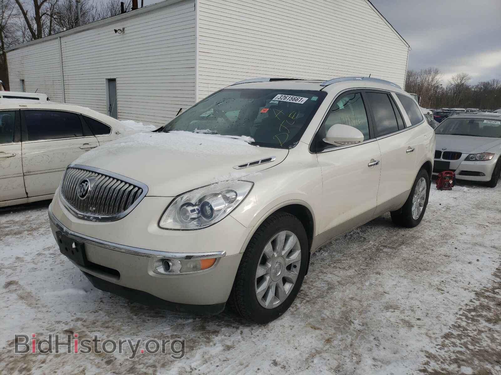 2011 BUICK ENCLAVE - VIN: 5GAKVCED2BJ385504 - Фото 2