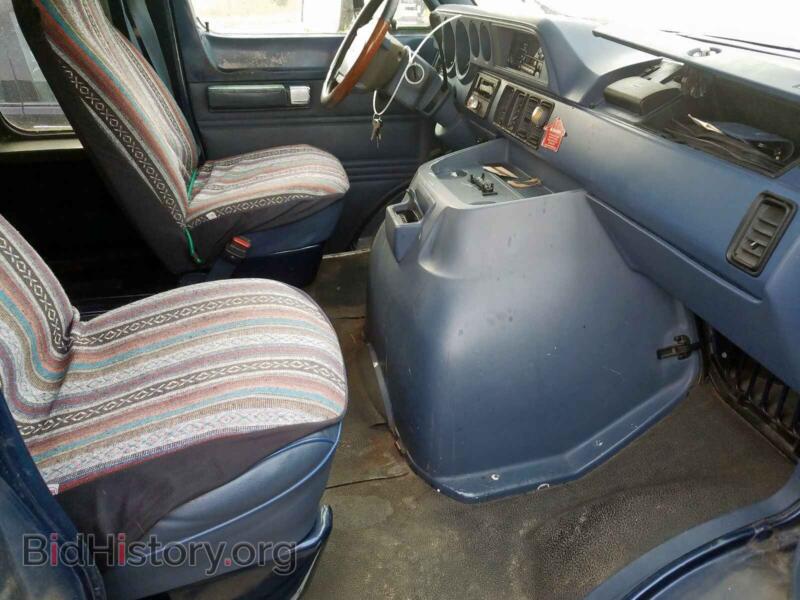 1994 Dodge RAM VAN (VIN 2B7HB21Y4RK534711) — photo 5 of 10