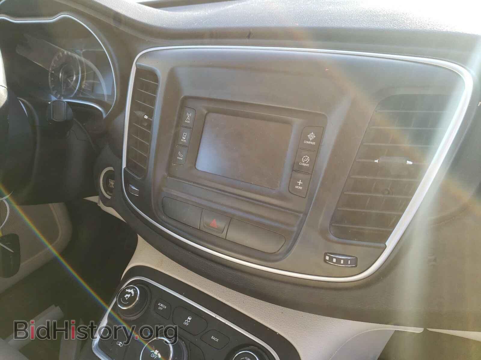 2016 CHRYSLER 200 - VIN: 1C3CCCAB0GN164047 - Фото 9