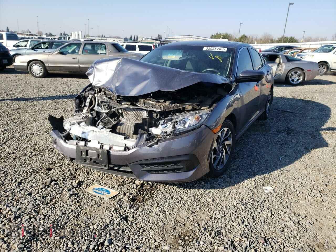 2018 HONDA CIVIC - VIN: 19XFC2F77JE200724 - Фото 2