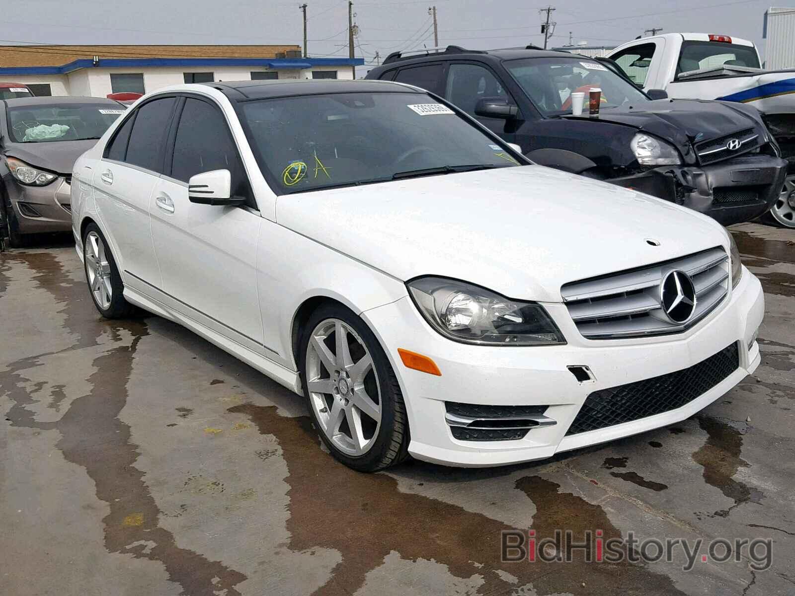 Photo WDDGF4HB7DA802609 - MERCEDES-BENZ C 250 2013