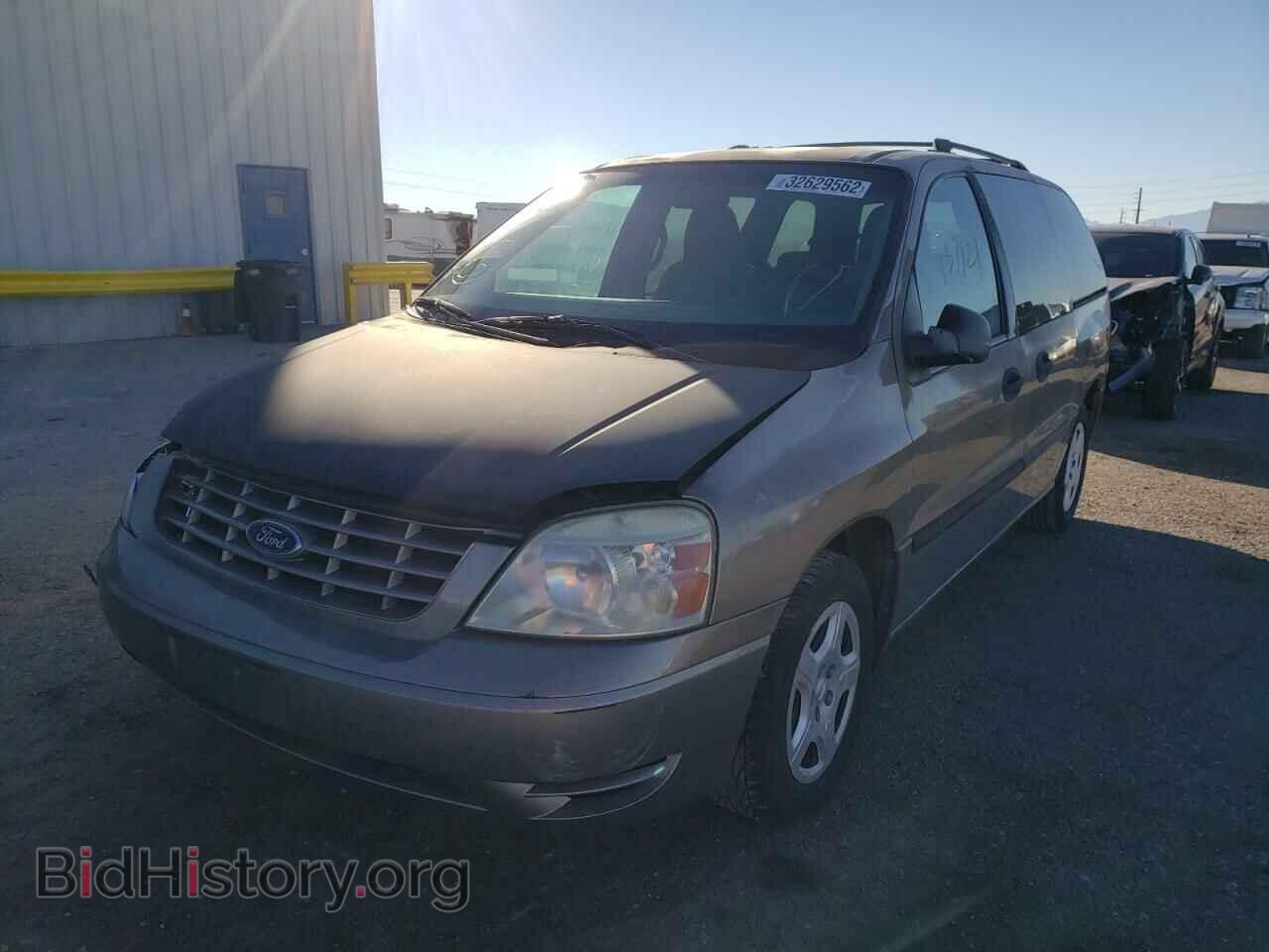 2006 FORD FREESTAR - VIN: 2FMDA51616BA66624 - Фото 2